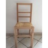Chaise moderne en hêtre verni naturel